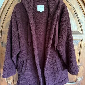 American Eagle Outfitters Plush Fleece Jacket in Rich Burgundy